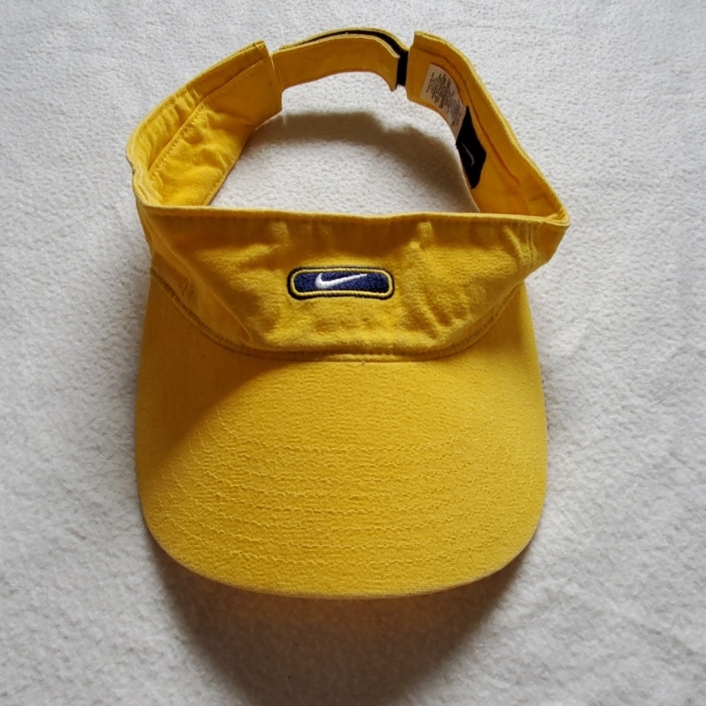 Nike visor🌞